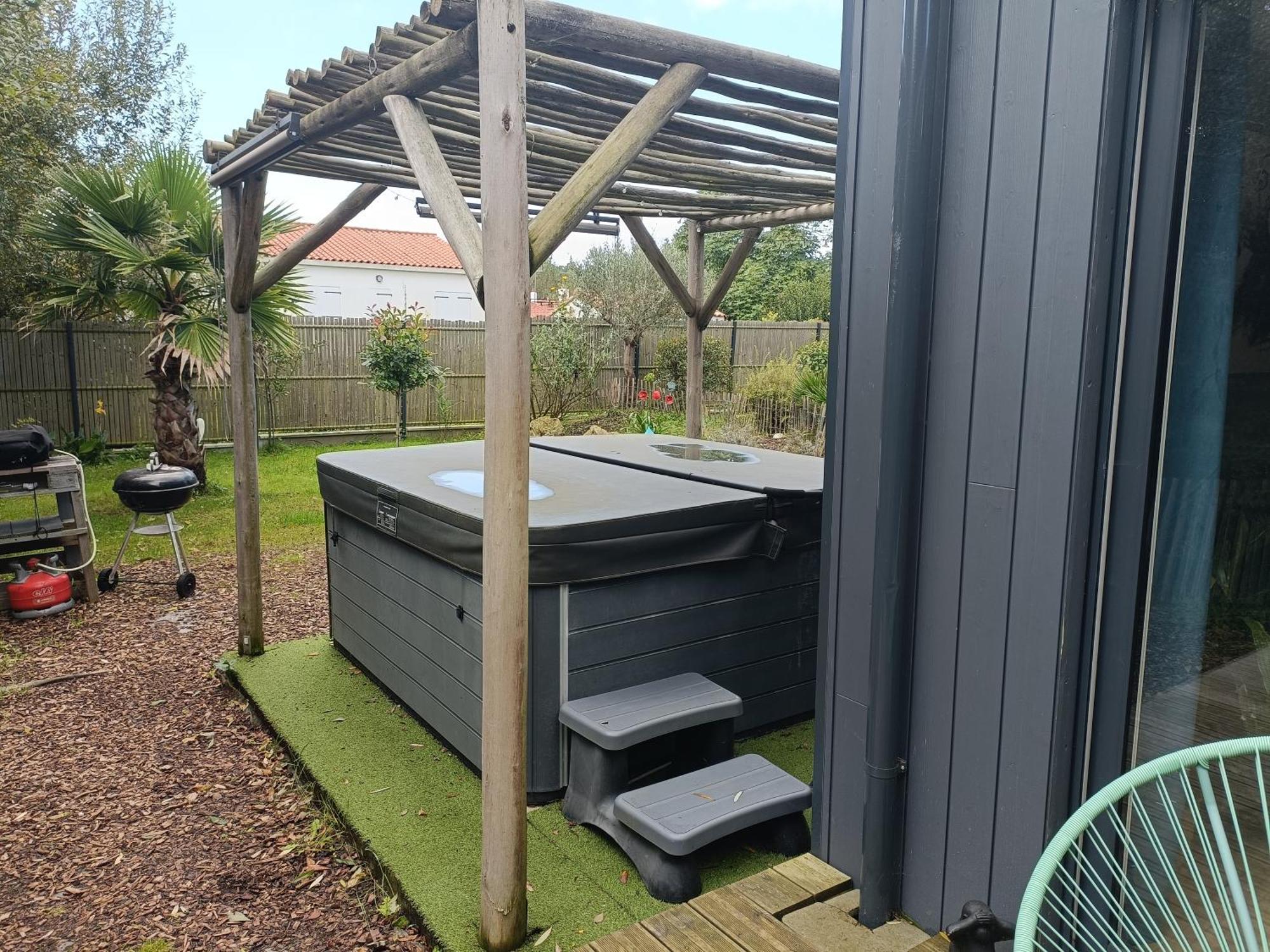 Apb Spa Locations Avec Jacuzzi Privatif Saint-Jean-de-Monts Exterior foto